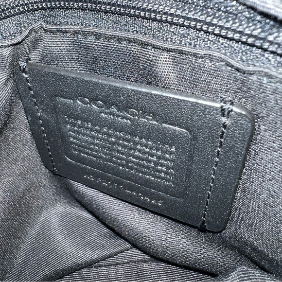 COACH Lillie Carryall in Signature Canvas EUC - Picture 12 of 14